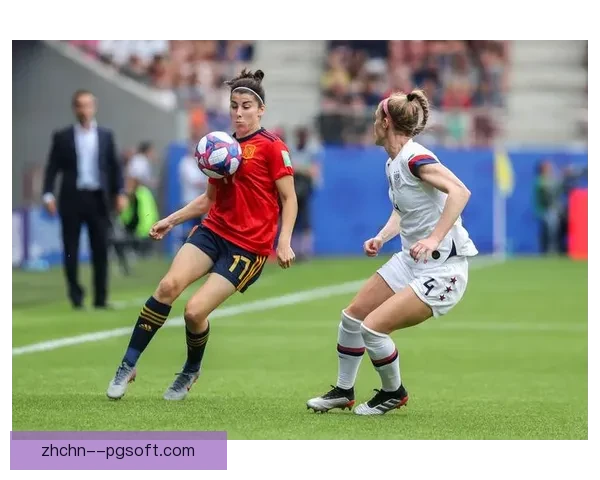 霍兰在里昂女足稳坐中场核心与精神领袖地位持续引领球队前行